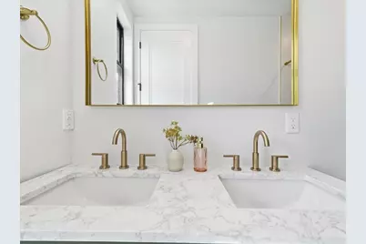 15 Manhattan Ave #2, Jersey City, NJ 07307 - Photo 21