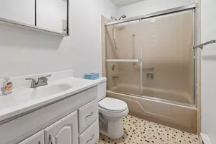 891B Inverness Ct, Eagleswood Township, NJ 08701 - Photo 11