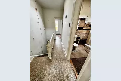 261 Bowers St, Jersey City, NJ 07307 - Photo 29