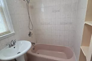 364 Woodlawn Ave, Jersey City, NJ 07305 - Photo 17