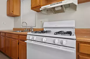 176 Boyd Ave, Jersey City, NJ 07304 - Photo 17
