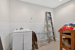 176 Boyd Ave, Jersey City, NJ 07304 - Photo 41