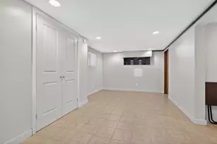 176 Boyd Ave, Jersey City, NJ 07304 - Photo 37