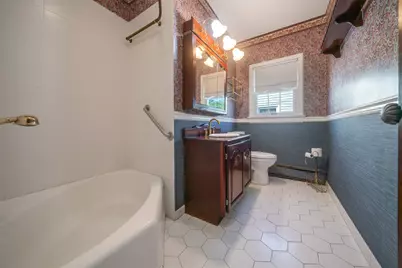 431 Van Renssalaer, Ridgefield, NJ 07657 - Photo 17