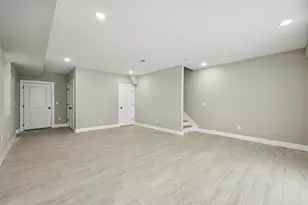 111 Poplar St, Jersey City, NJ 07307 - Photo 17
