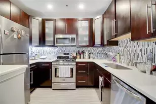 279 Roslyn Ct, West New York, NJ 07093 - Photo 1