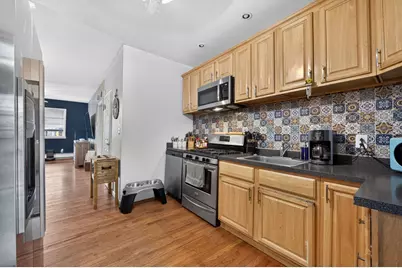 129 Avenue E, Bayonne, NJ 07002 - Photo 9
