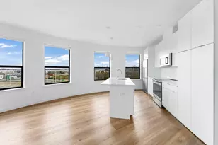 175 W 7th St, Bayonne, NJ 07002 - Photo 5