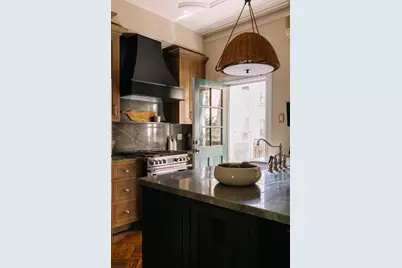 22 West Hamilton Pl, Jersey City, NJ 07302 - Photo 7