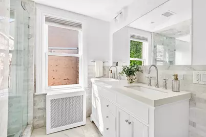 22 West Hamilton Pl, Jersey City, NJ 07302 - Photo 15