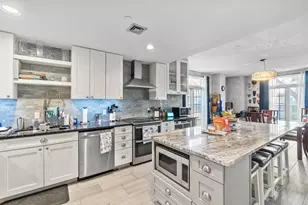 206 Shearwater Ct W, Jersey City, NJ 07305 - Photo 3