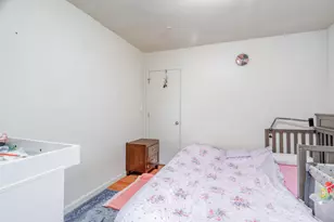 77 Wallis Ave, Jersey City, NJ 07306 - Photo 7