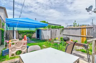 77 Wallis Ave, Jersey City, NJ 07306 - Photo 17