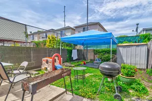 77 Wallis Ave, Jersey City, NJ 07306 - Photo 17