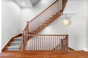 36 Regency Pl, Weehawken, NJ 07086 - Photo 13
