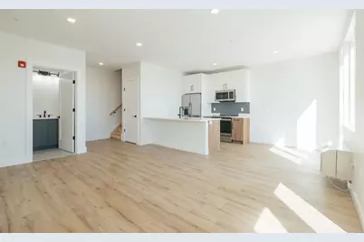 67 Martin Luther King Blvd #204, Newark, NJ 07104 - Photo 3