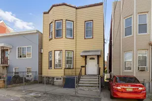 109 Grace St, Jersey City, NJ 07307 - Photo 25