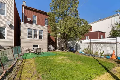 109 Grace St, Jersey City, NJ 07307 - Photo 21