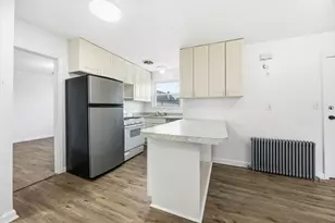 826 7th St, Secaucus, NJ 07094 - Photo 5
