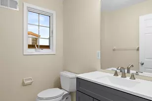 12 Liberty Ct., Secaucus, NJ 07094 - Photo 11