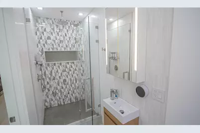268 Old River Rd #2A, Edgewater, NJ 07020 - Photo 7
