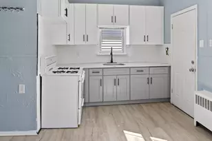 12 W 10th St, Bayonne, NJ 07002 - Photo 15