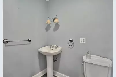 5 Hops Commons Ct #5, Secaucus, NJ 07094 - Photo 13