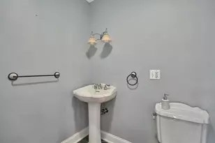 5 Hops Commons Ct, Secaucus, NJ 07094 - Photo 13
