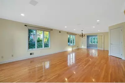 5 Hops Commons Ct #5, Secaucus, NJ 07094 - Photo 3