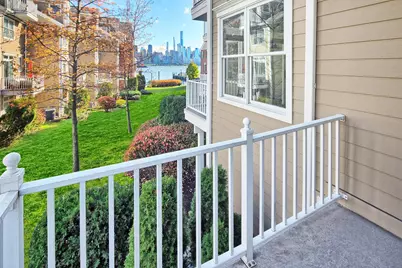 453 Albany Ct, West New York, NJ 07093 - Photo 9