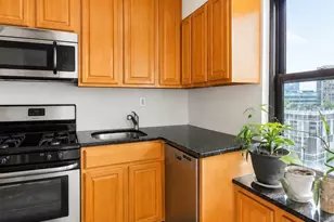135 Montgomery St, Jersey City, NJ 07302 - Photo 9
