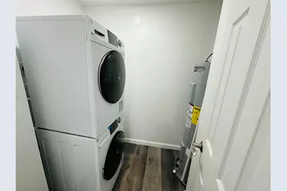 227 Christopher Columbus Dr #202, Jersey City, NJ 07302 - Photo 9