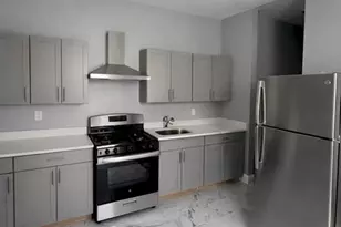 138 Bayview Ave, Jersey City, NJ 07305 - Photo 3