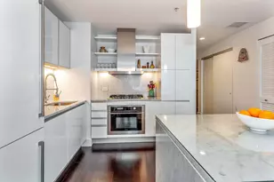 77 Hudson St, Jersey City, NJ 07302 - Photo 1