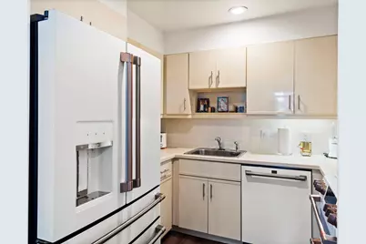 208 Shearwater Ct West #37, Jersey City, NJ 07305 - Photo 13