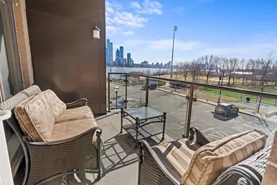 150 Henley Pl #201, Weehawken, NJ 07086 - Photo 9