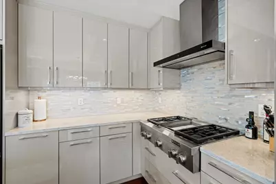 150 Henley Pl #201, Weehawken, NJ 07086 - Photo 3