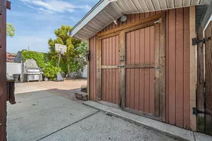 70 W 3rd St, Bayonne, NJ 07002 - Photo 25