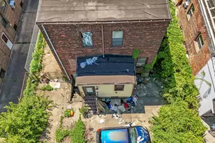 128 Wegman Pkwy, Jersey City, NJ 07305 - Photo 3