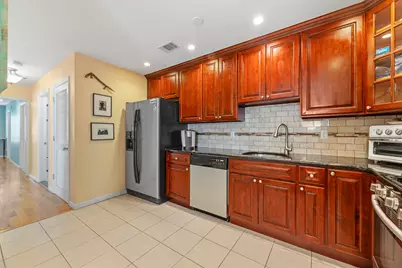 19 Cambridge Ave, Jersey City, NJ 07307 - Photo 9