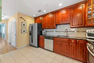 19 Cambridge Ave, Jersey City, NJ 07307 - Photo 9