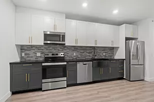 211 Baldwin Ave, Jersey City, NJ 07306 - Photo 3