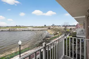 92 Lyon Ct, Jersey City, NJ 07305 - Photo 17