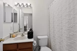 92 Lyon Ct, Jersey City, NJ 07305 - Photo 13