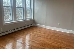 12 Bond St, Jersey City, NJ 07306 - Photo 3
