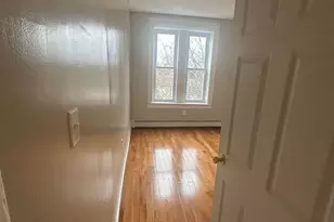 12 Bond St, Jersey City, NJ 07306 - Photo 9