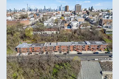 2200 Paterson Plank Rd #11, North Bergen, NJ 07047 - Photo 17