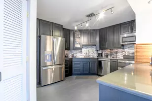 320 Harmon Cove Tower, Secaucus, NJ 07094 - Photo 7
