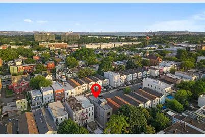 249.5 Halladay St #A, Jersey City, NJ 07304 - Photo 31