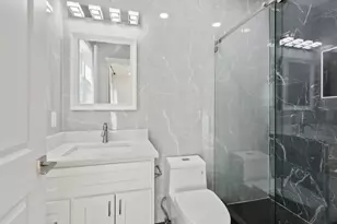 131 Zabriskie St, Jersey City, NJ 07307 - Photo 33